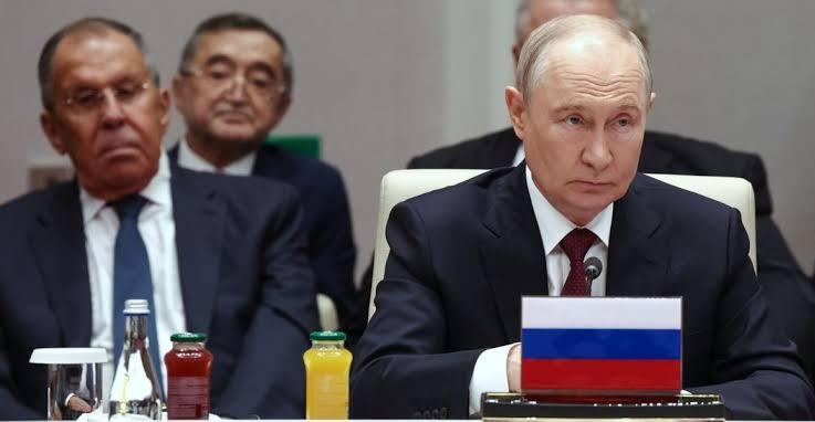 Putin acuză Kievul de "terorism de stat" după avertismentul lui Zelenski privind spațiul aerian rus