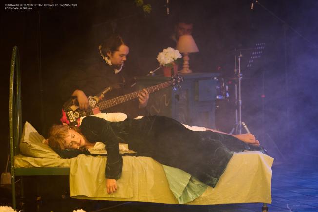 Festivalul de Teatru Ștefan Iordache. ”Ofelia. Afterlife” sau când muzica dă tonul și teatrul face jocul 