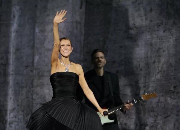 Céline Dion, revenire triumfală pe scenă după șase ani de absență: emoție pură și un spectacol memorabil la Paris