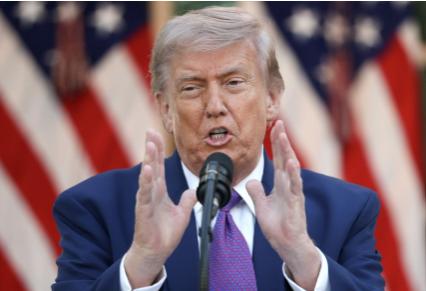 Trump somează Ucraina să oprească atacurile asupra rafinăriilor rusești : "Zelensky are doar un singur lucru de făcut"