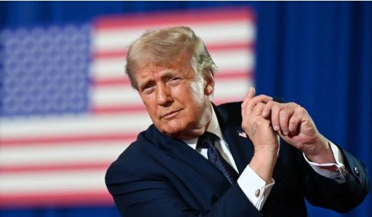 Veniturile americanilor ating un maxim istoric iar rata sărăciei a coborât la cel mai scăzut nivel din ultimele decenii