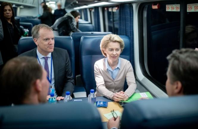 Ursula von der Leyen numește un apropiat într-o funcție pe viață în UE: simbolul unei Europe deconectate de realitate în care tehnocrații nealeși își fac servicii reciproc