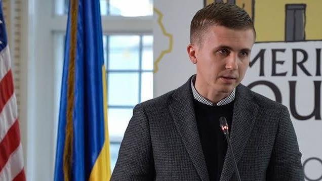 Un cunoscut jurnalist ucrainean care ancheta corupția din cercul lui Zelensky reținut în condiții suspecte la Viena