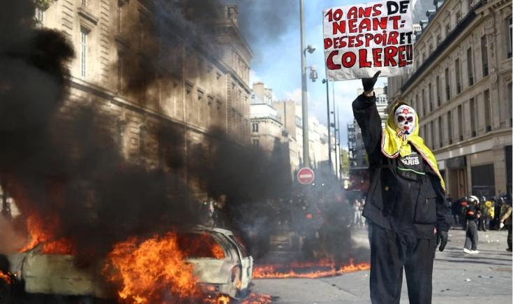 Haos în Franța după 10 ani cu Macron: proteste violente, jafuri și incendii după o mobilizare masivă împotriva scumpirii traiului