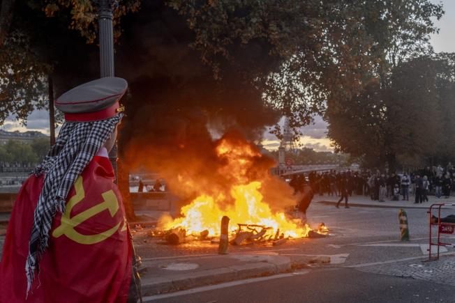 Haos în Franța: Cum au preluat grupurile comuniste, sindicatele și activiștii globali protestele studențești