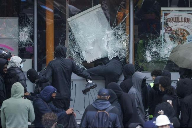Franța: Proprietarii magazinelor sunt „pregătiți să se înarmeze” după valul de violențe și jafuri - „Nu vom mai tolera"