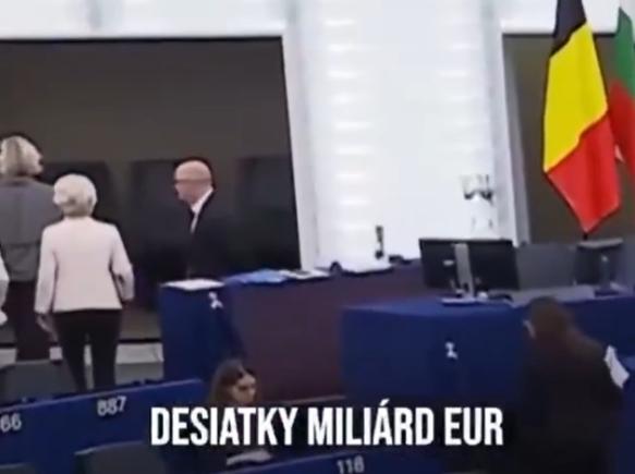 Ursula von der Leyen fuge din sala PE în timpul discursului unui eurodeputat care o critică: „Să vă fie rușine că vreți, alături de Zelenski, să furați încă 70 de miliarde de euro de la europeni!”