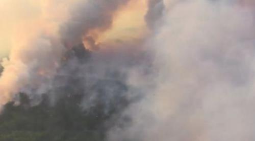 Incendiu puternic în nordul Ucrainei, autoritățile în ALERTĂ MAXIMĂ. Flăcările AMENINȚĂ centrala nucleară de la Cernobîl (VIDEO)