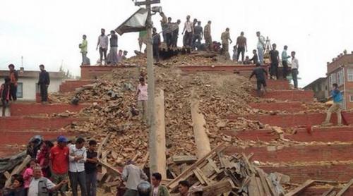 Bilanțul cutremurului din Nepal a crescut la 6.200 de morți și 14.000 de răniți. Un întreg oraș din Tibet, evacuat