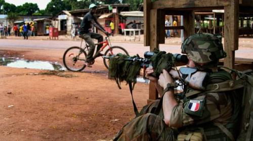 SCANDAL în Armată. Militari francezi, acuzaţi că au abuzat sexual copii africani
