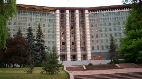 Percheziții la Parlamentul Republicii Moldova în dosarul miliardului furat