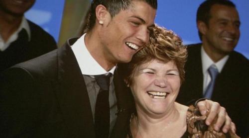 Mama lui Cristiano Ronaldo, reținută pe un aeroport din Madrid! Ce au găsit polițiștii în bagajele femeii  