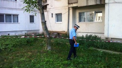 O fetita din București a căzut de la etajul 4, după ce a lăsat în urmă un bilet