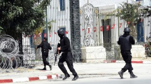Marea Britanie AVERTIZEAZĂ:sunt posibile noi atacuri islamiste în Tunisia! 