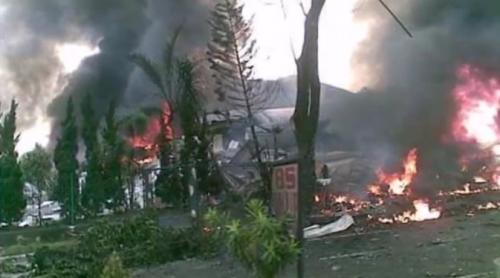 Tragedie aviatică în Indonezia. Un avion militar s-a prăbușit peste un hotel, în nordul insulei Sumatra. 30 de persoane au murit (VIDEO)