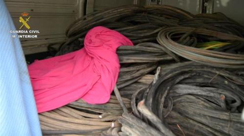 Hoţii români din Spania fură cabluri de cupru din parcurile eoliene 