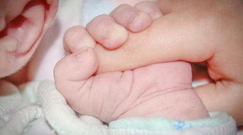 REVOLTĂTOR! Birocrația a omorât un nou-născut la Spitalul Județean Cluj (VIDEO)