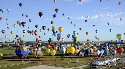 ULTIMUL ZBOR la Festivalul European al Baloanelor din Spania s-a încheiat cu o TRAGEDIE: o persoană a murit şi alte şase rănite 