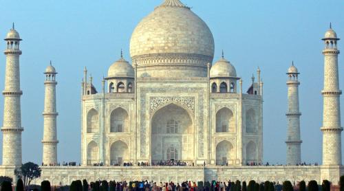 Pact pentru moarte la Taj Mahal. Din dragoste, ca în telenovele