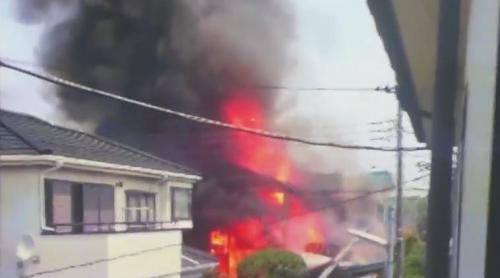 Tokyo: Un avion de agrement s-a prăbușit peste o zonă rezidențială (Video)