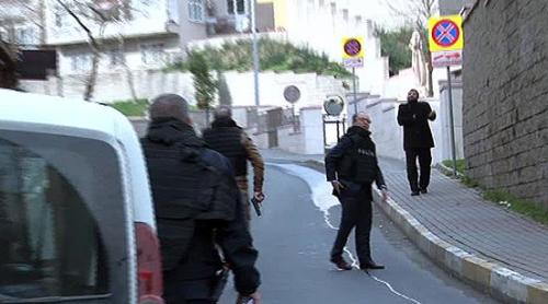 ALERTĂ în Turcia. ATAC ARMAT la consulatul SUA din Istanbul, EXPLOZII la o secție de poliție