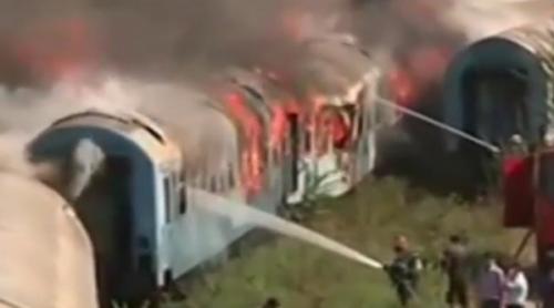 Locomotivă în FLĂCĂRI, între Simeria și Petroșani. Șase trenuri de călători, BLOCATE în mai multe gări din Hunedoara. Traficul feroviar a fost întrerupt