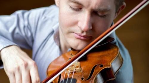 Violonistul Dragoș Mânza i-a cucerit pe nemți: la 23 de ani este prim-concert maestru al Orchestrei Simfonice din Dusseldorf