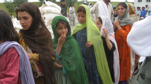 300 de fetiţe dintr-o şcoală afgană, spitalizate după ce ar fi fost gazate intenţionat