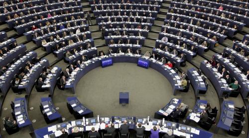 Parlamentul European a aprobat propunerea Comisiei, de redistribuire a 120.000 de migranți