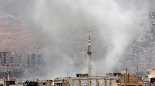 Ambasada Rusiei din Damasc, lovită de obuze. Sute de persoane se aflau în fața clădirii în momentul atacului