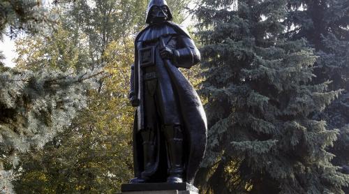 Odesa. O statuie a lui Lenin a fost transformată în cea a lui Darth Vader