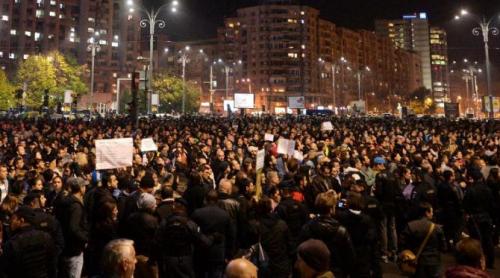 Proteste în principalele orașe din țară. Mii de oameni scandează împotriva clasei politice din România
