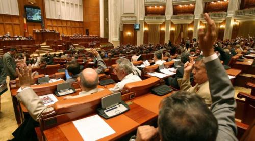 Deputații au decis: Salariile tuturor bugetarilor CRESC <br />cu 10% de la 1 decembrie