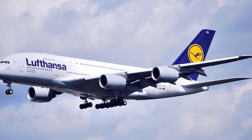 Greva piloților de la Lufthansa ia amploare. Sute de zboruri anulate, peste 100.000 de pasageri afectaţi