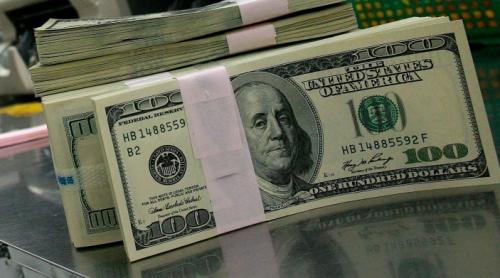 Dolarul atinge un nou MAXIM ISTORIC față de leu. BNR a anunțat un curs de 4,2220 lei/dolar