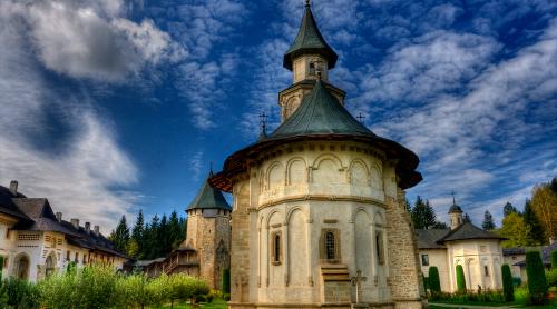 Redescoperă România. Putna - prima mănăstire a lui Ștefan cel Mare