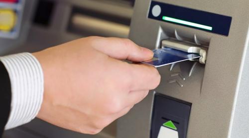 ATENŢIE la cea mai nouă metodă de fraudare bancară: „Jackpotting“! Mai multe bancomate, lăsate fără 200.000 de euro cu ajutorul unui VIRUS INFORMATIC 