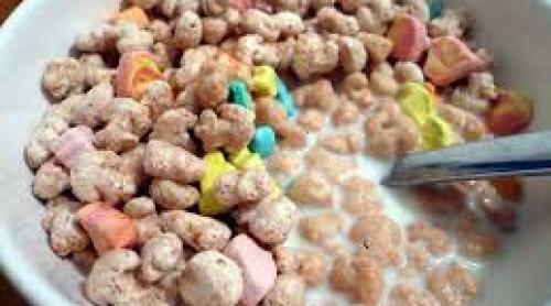 APC: Cereale rafinate, adică mic dejun cu amestecuri de făinuri, uleiuri vegetale exotice, arome artificiale, aditivi şi mult zahăr