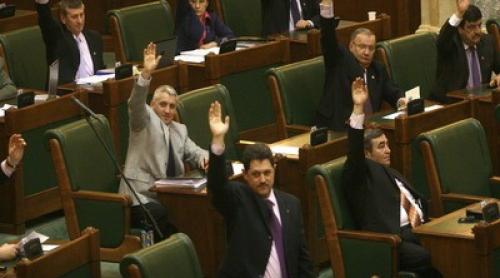 SENZAȚIONAL! Un deputat din Parlamentul României a renunțat la pensia specială!  „Dacă un profesor sau un medic nu are indemnizație, n-o vreau nici eu!”