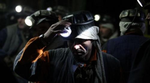 Continuă protestul minerilor din Valea Jiului. Zeci de ortaci, blocați în minele Vulcan și Lonea