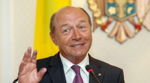 Traian și Maria Băsescu vor să fie moldoveni cu acte în regulă. Au depus deja cererea!