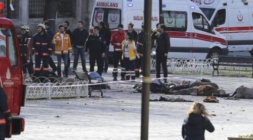 Video: Atac sinucigaş în centrul Istanbulului: 5 morţi şi 36 de răniţi 