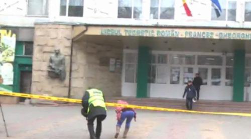 Alertă cu bombă la un liceu din Chișinău. Peste 1.500 de elevi, evacuați