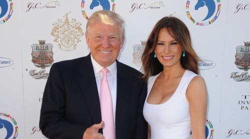 Fotografii cu soția lui Donald Trump, GOALĂ, încing cursa prezidențială