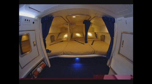 Cum arată locul unde doarme echipajul de cabină?