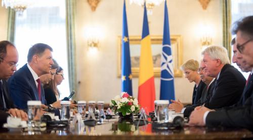 Oficial german, întâlnire cu Iohannis și Cioloș pe tema migrației românilor în Germania