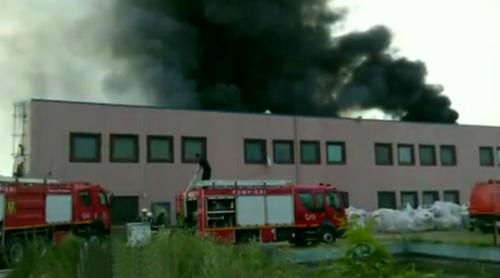 UPDATE: Explozie şi incendiu la un depozit din Bucureşti. Celulă de criză la Ministerul Sănătății 
