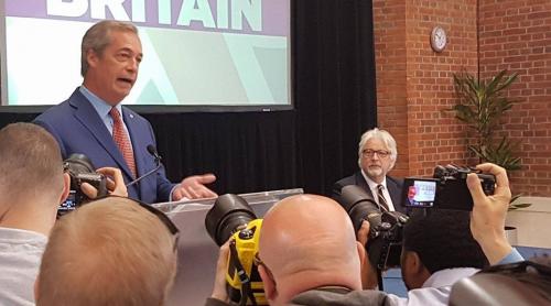 BREXIT. Farage a demisionat de la conducerea UKIP: Scopul meu a fost să scot Marea Britanie din UE (VIDEO)