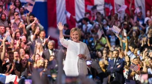 Hillary Clinton, DESEMNATĂ OFICIAL candidatul democraților pentru Casa Albă. Poate deveni prima femeie președinte din istoria SUA!