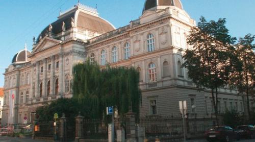 Alertă teroristă în Austria! Un român a fost prins cu un pistol în curtea unei universități